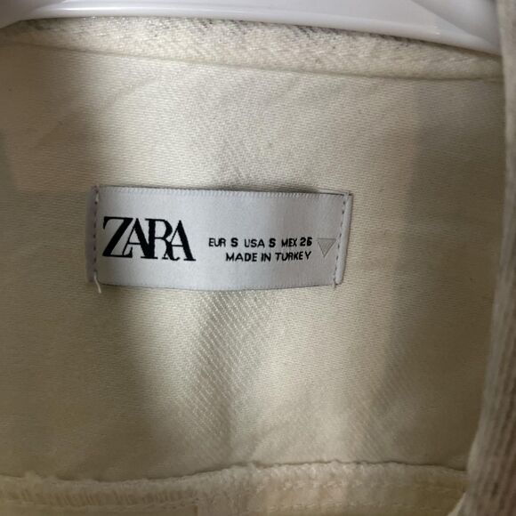 Zara Jacket Womens Small Silver White Cropped Metallic Coated Denim Snap Front - Picture 2 of 6